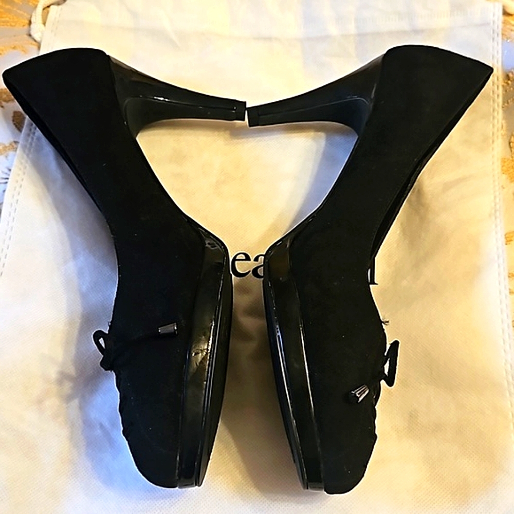 4/$20 COACH & FOUR HEELS